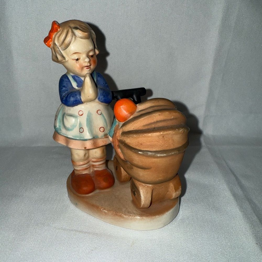 Vintage Lefton Goodnight Prayer Girl with Baby Porcelain Figurine Collectors Gem